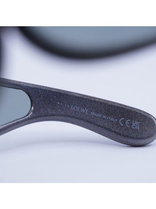 Loewe LW40108I O5X Sunglasses Metallic Grey Shield Frame, Green Lenses main image 9